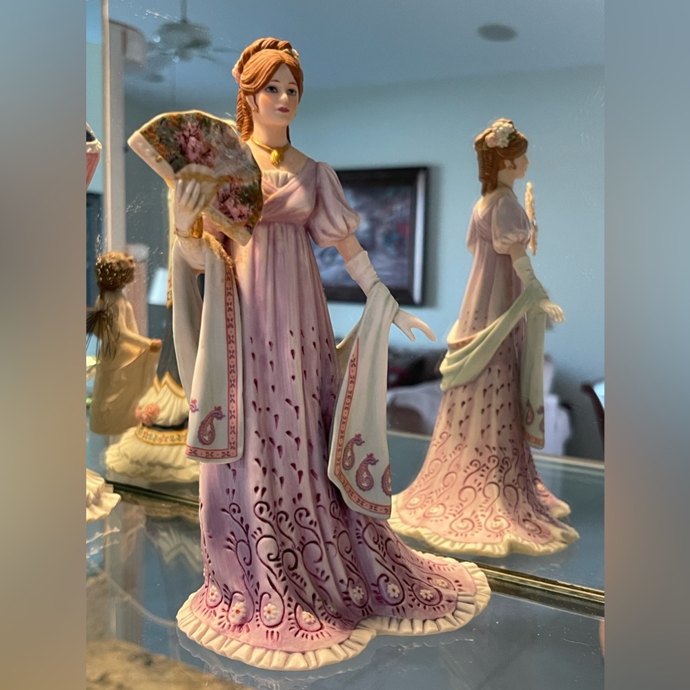 Gala At The White House Porcelain Lenox Figurine - Picture 2 of 3